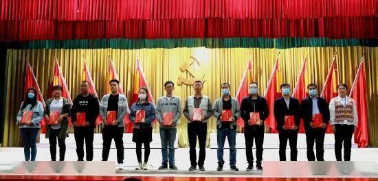 铁路时评：全力以赴战春运 龙年开局迎“大考”